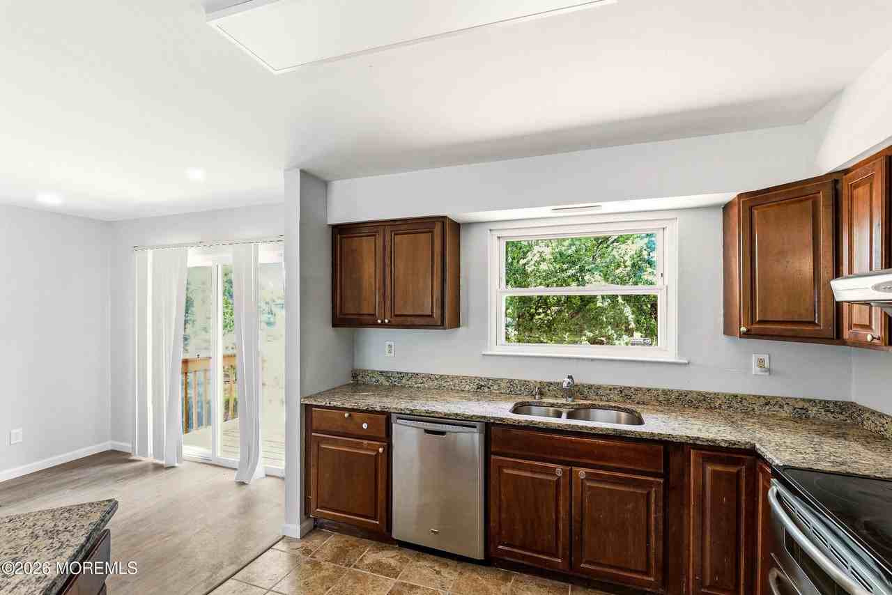 3 Cherokee Dr - Photo 6 of 19