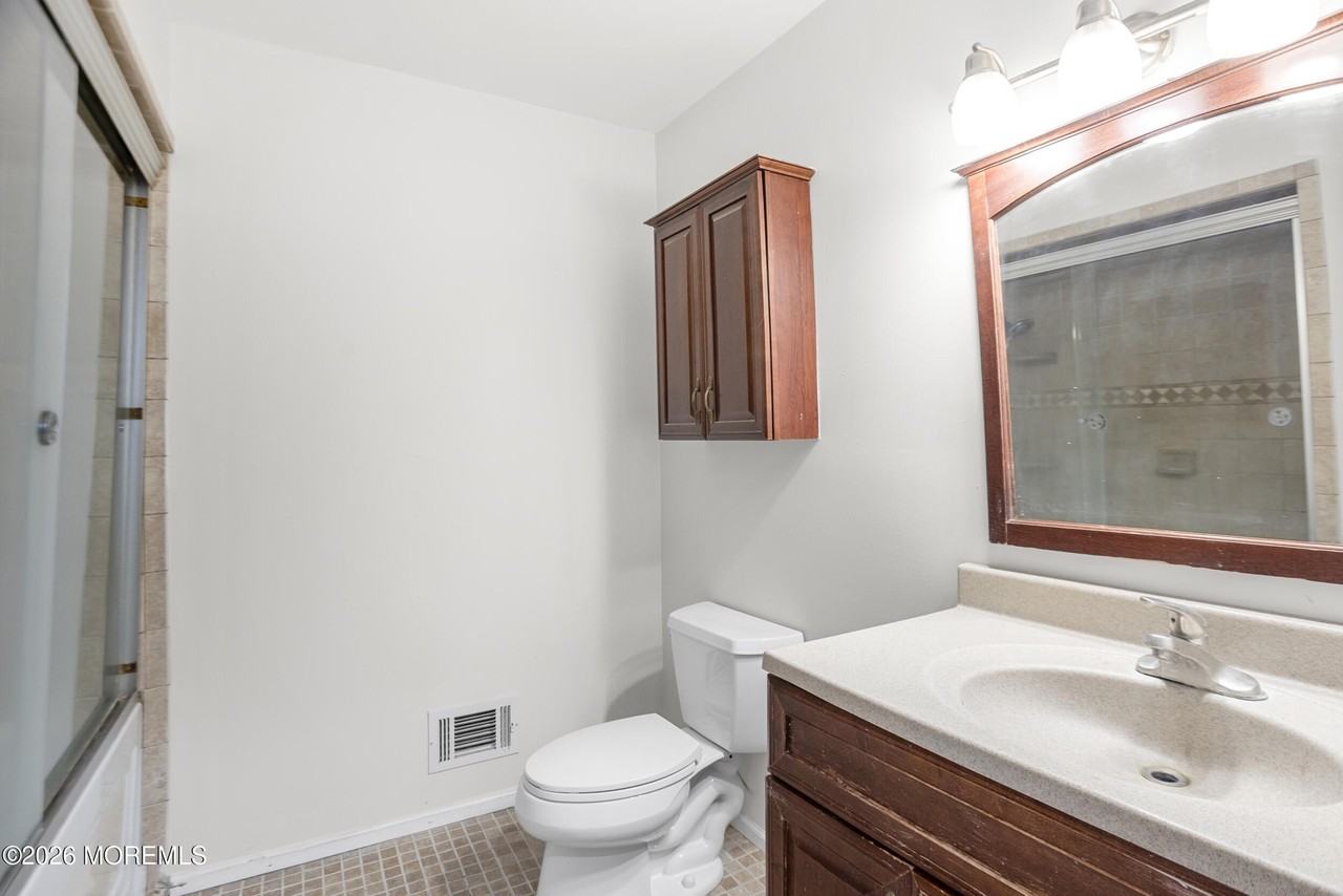 546 George Rd - Photo 7 of 13