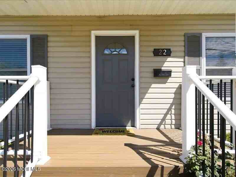 22 Carpenter St - Photo 3 of 29