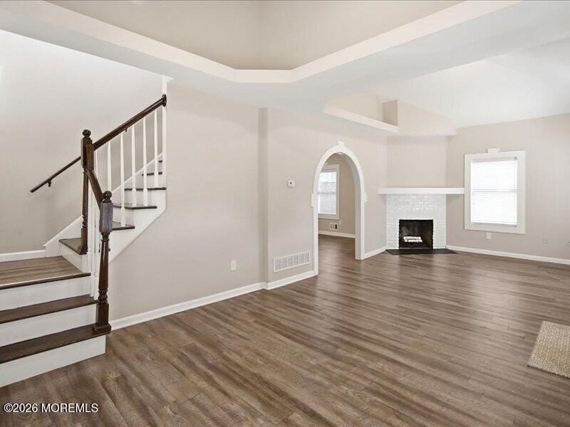 22 Carpenter St - Photo 7 of 29