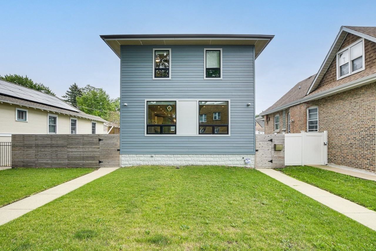 4727 N Kiona Ave - Photo 3 of 40