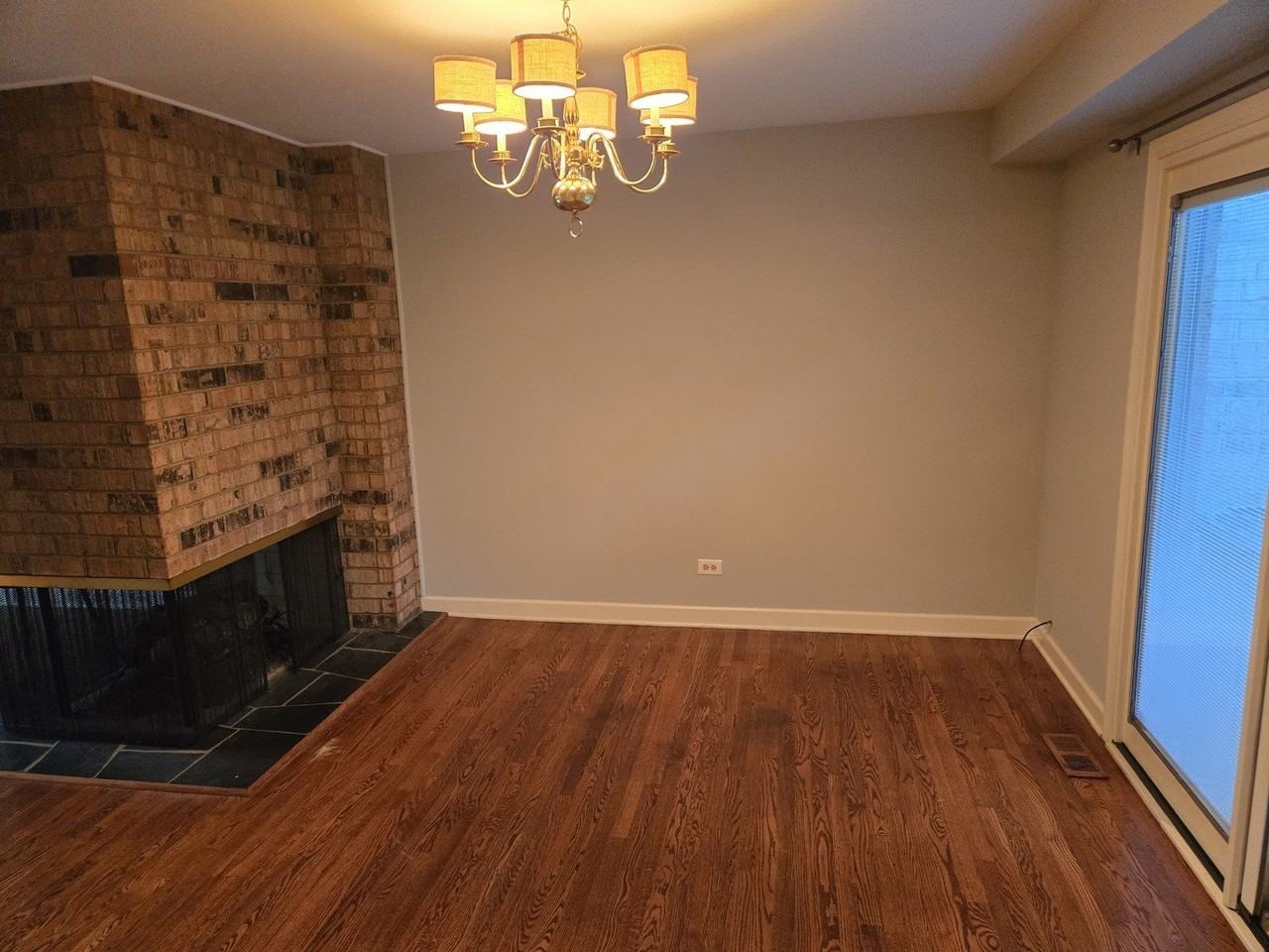 2S663 Avenue Normandy E - Photo 4 of 14