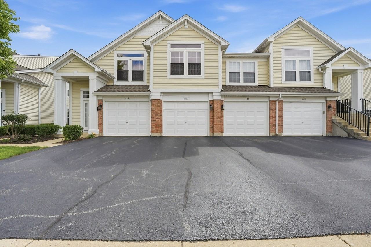 1117 Hawthorne Ln #1117 - Photo 2 of 36