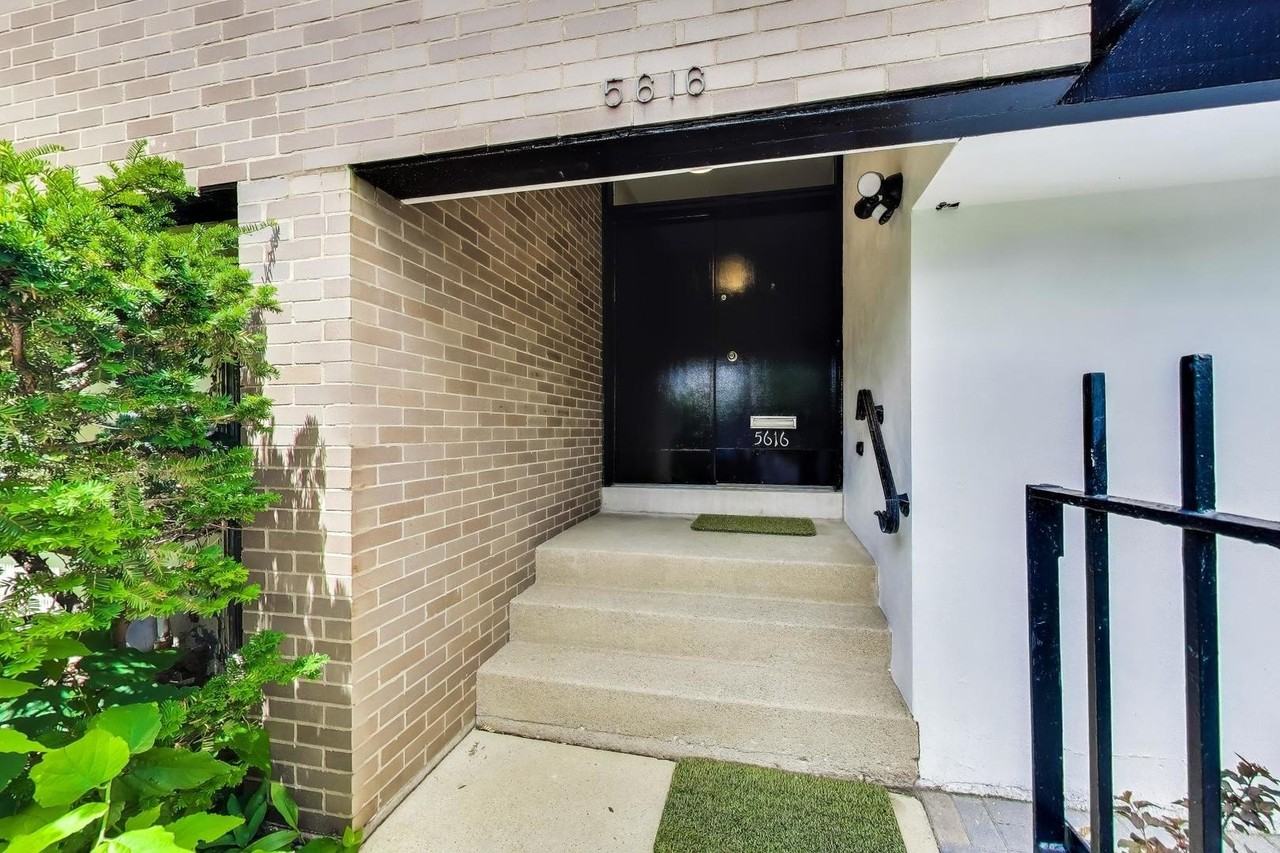 5616 S Harper Ave - Photo 6 of 42