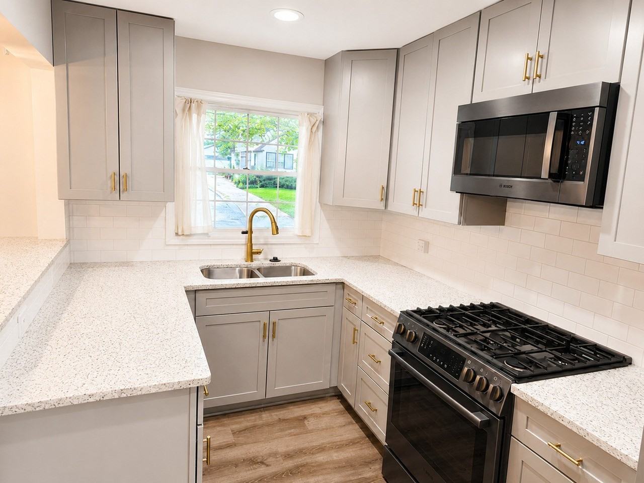 4529 Saratoga Ave - Photo 6 of 11