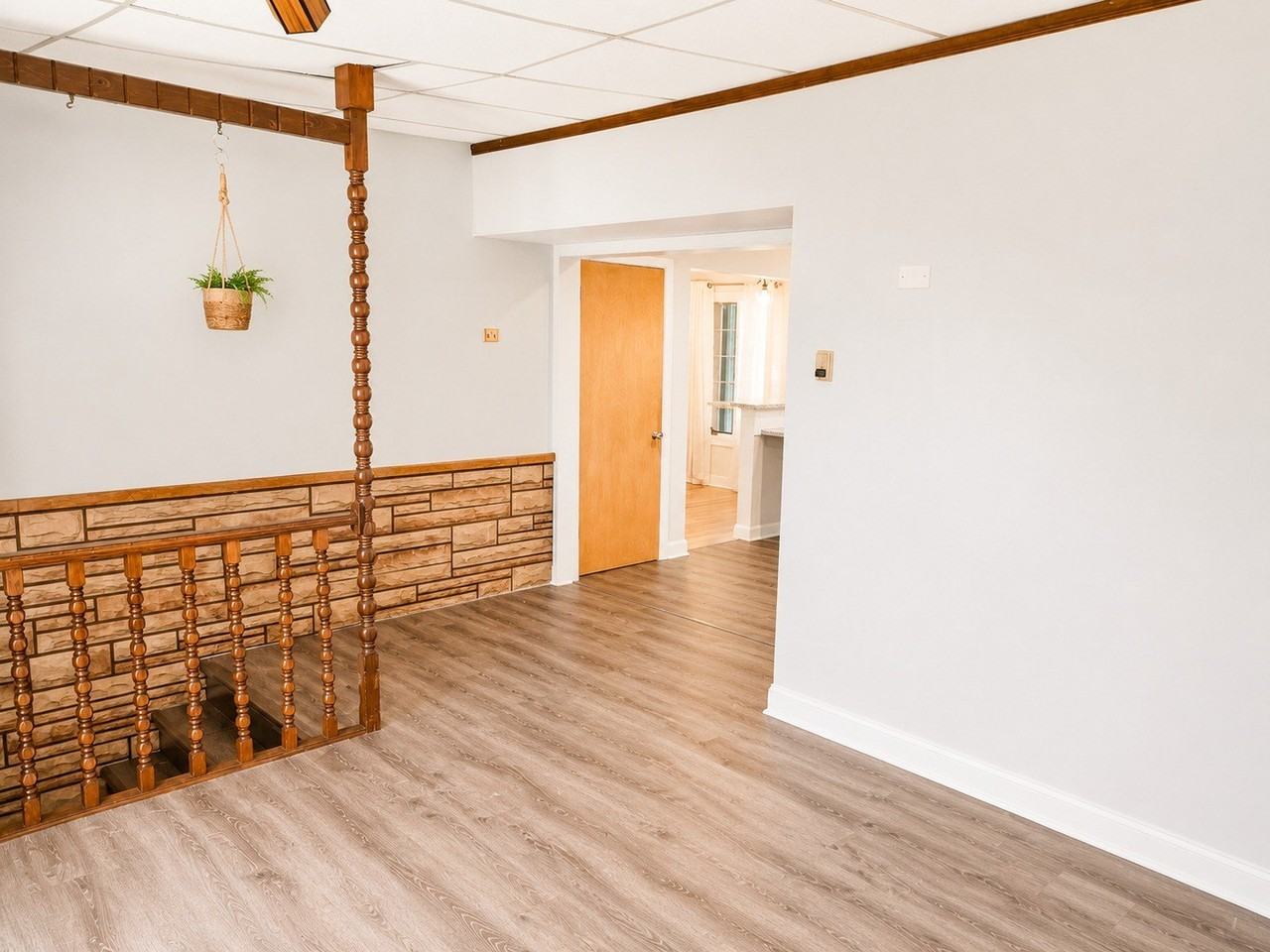 4529 Saratoga Ave - Photo 7 of 11