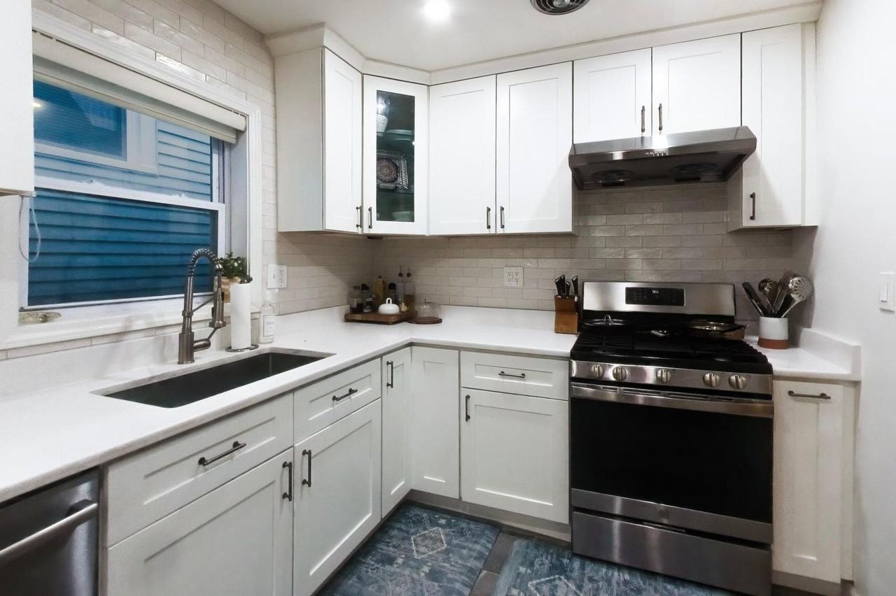 3321 N Whipple St - Photo 4 of 18
