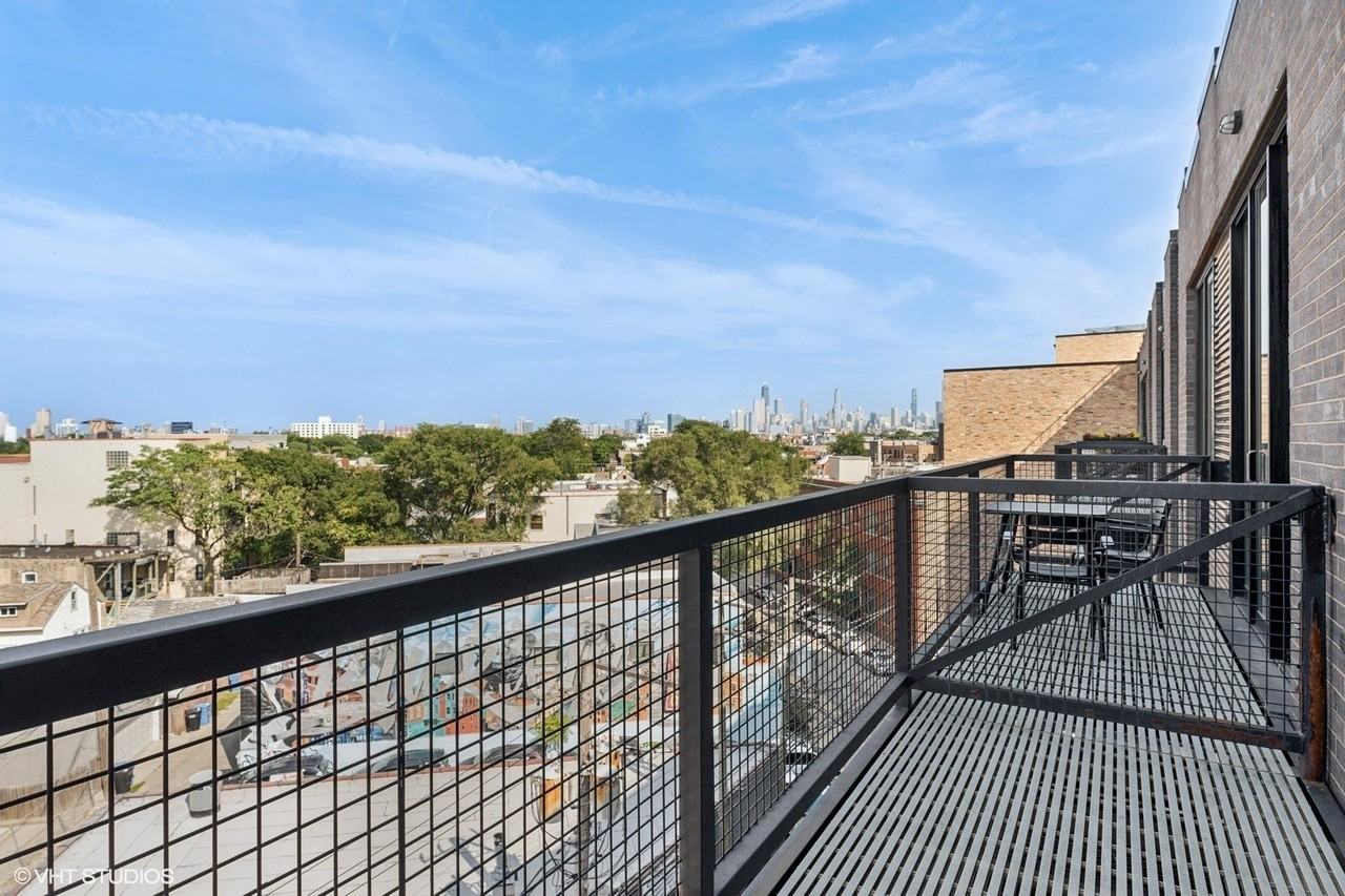 1647 N Milwaukee Ave #403 - Photo 7 of 8