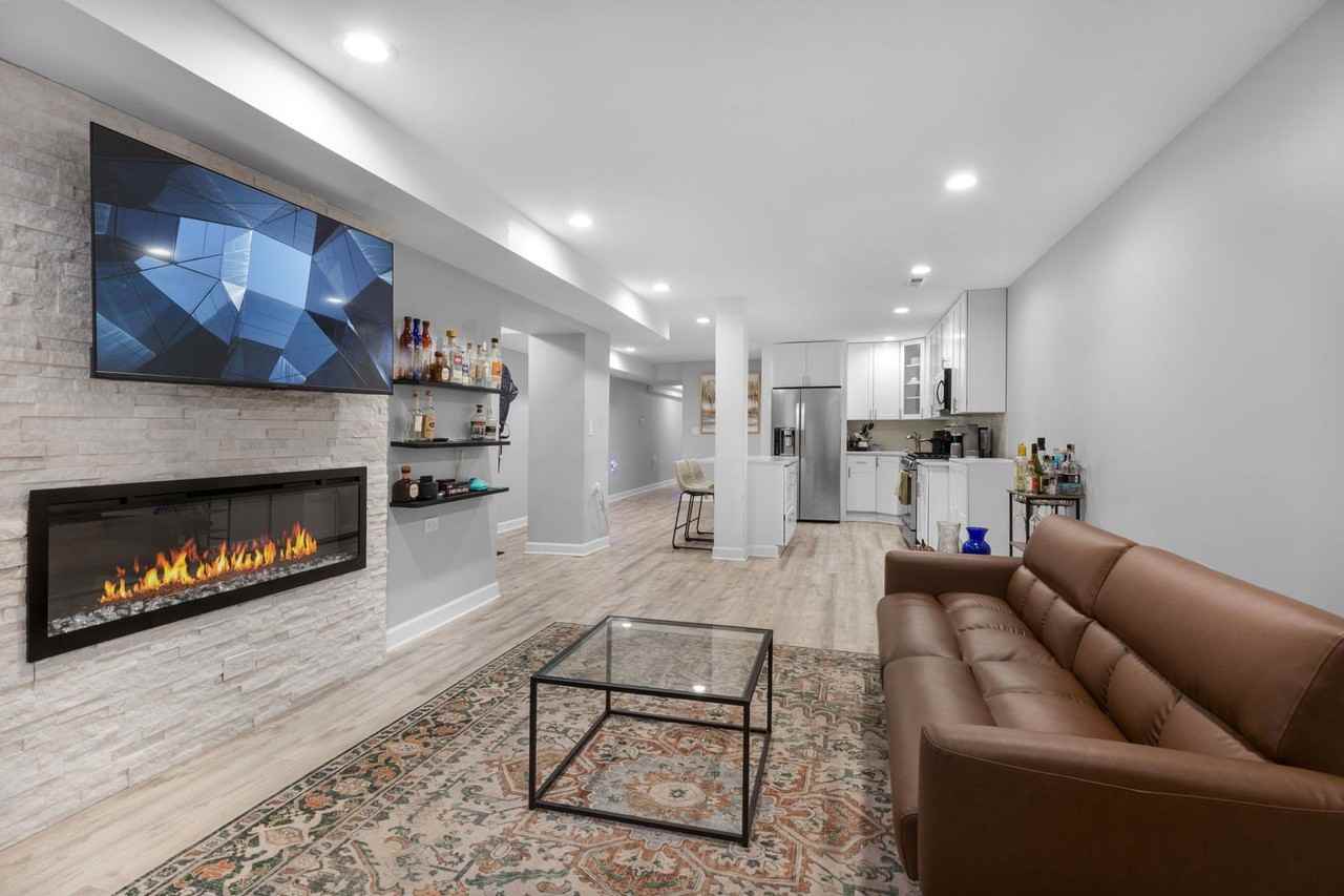 1135 W Farwell Ave #G - Photo 4 of 19