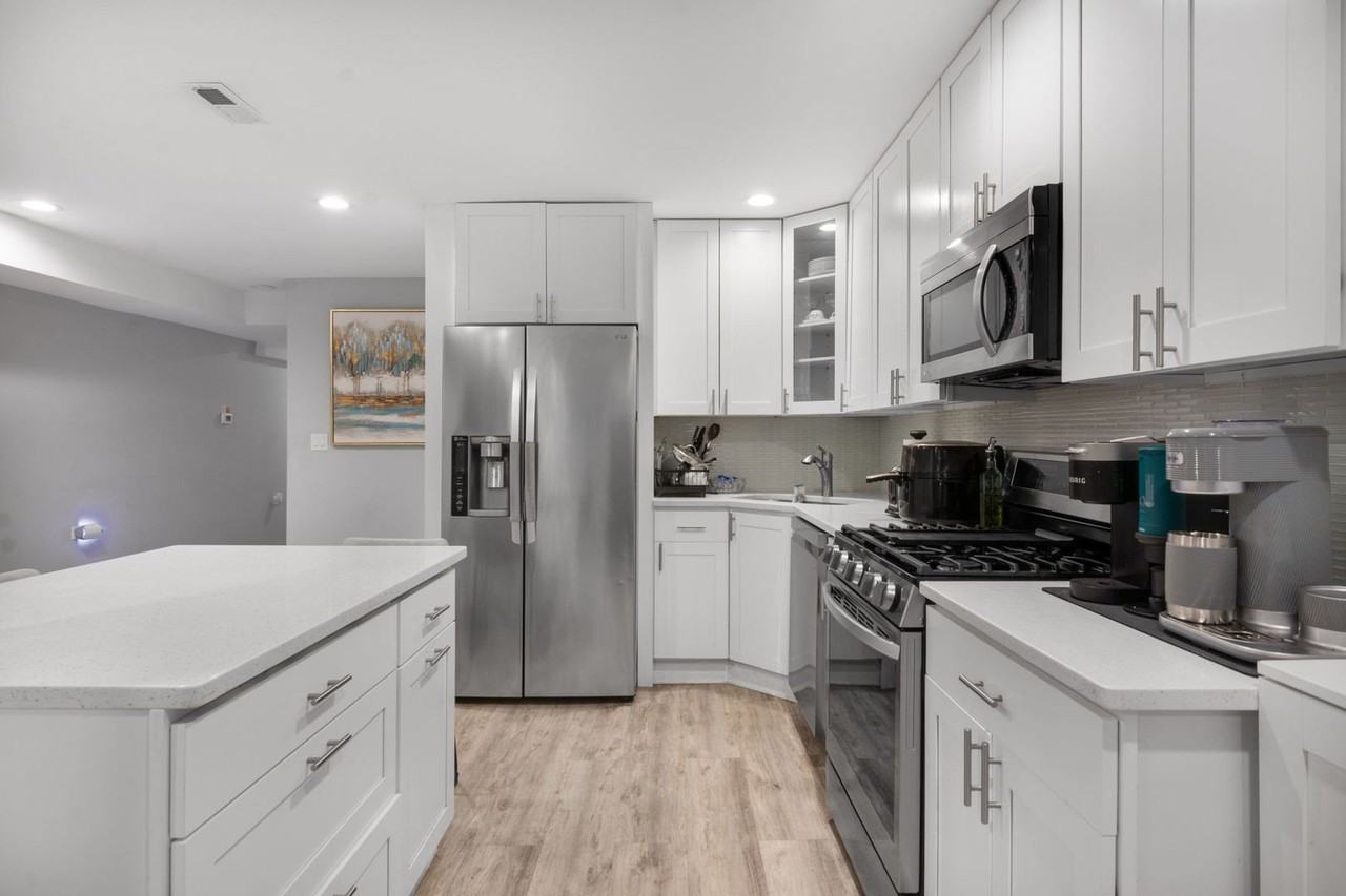 1135 W Farwell Ave #G - Photo 5 of 19