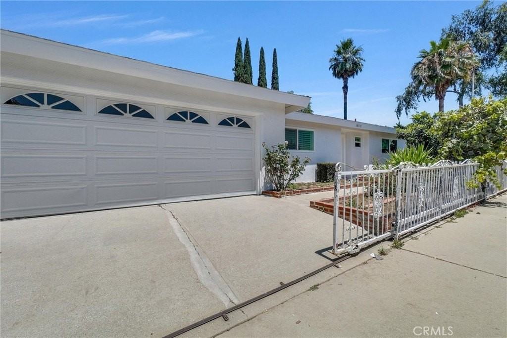 18515 Los Machos Dr - Photo 2 of 26