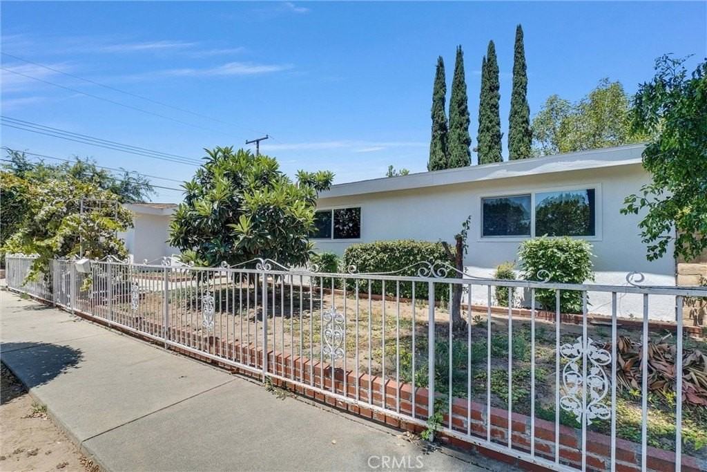 18515 Los Machos Dr - Photo 3 of 26