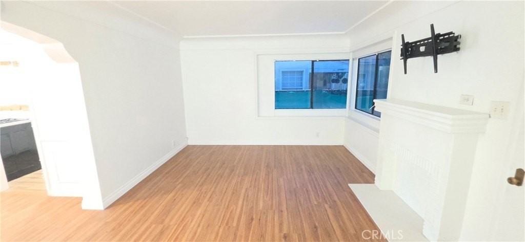 6424 Allston St - Photo 3 of 36