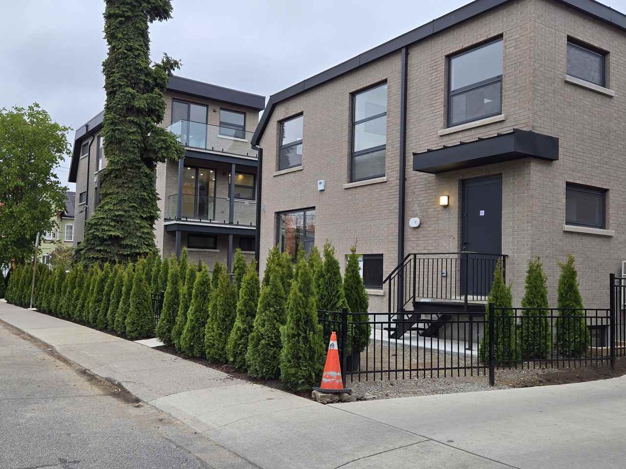 78 Gladstone Avenue #5 - Photo 2 of 9