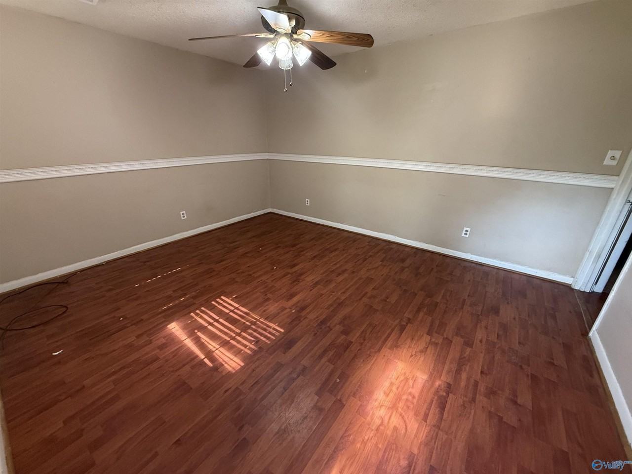 902 Sisk St - Photo 2 of 11