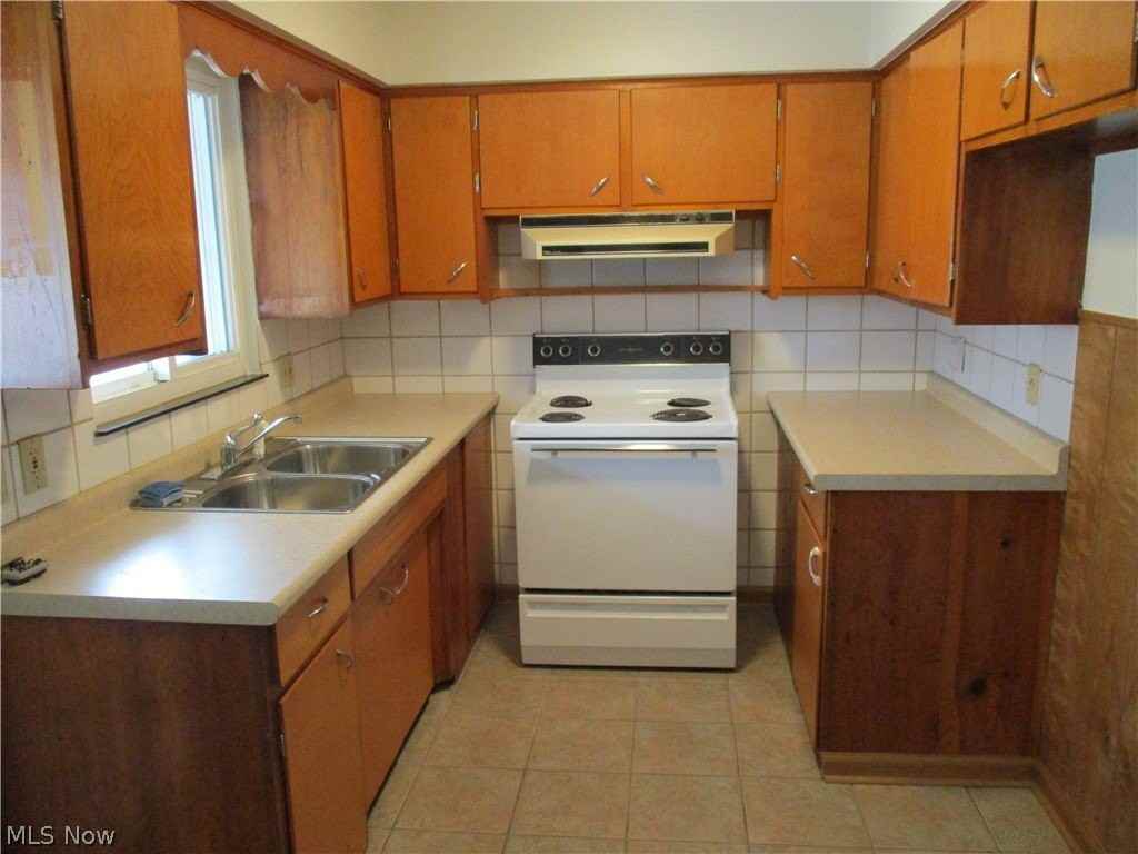 2940 6th St #4 - Photo 4 of 22