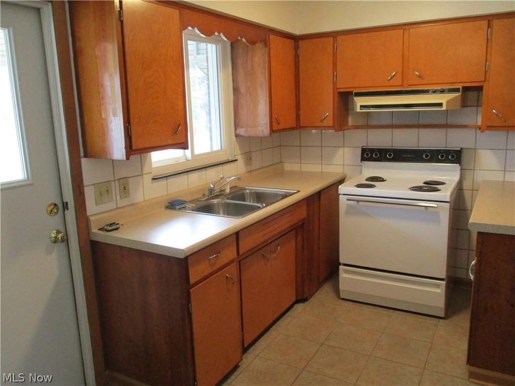2940 6th St #4 - Photo 5 of 22