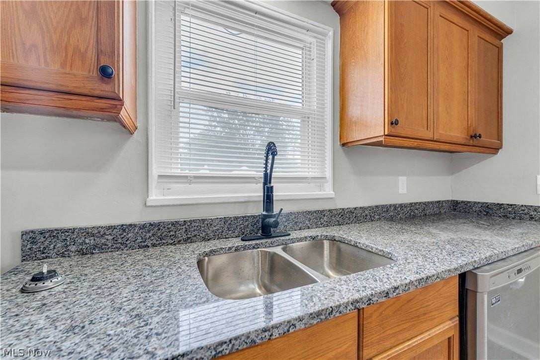 4026 W 144th St - Photo 7 of 23