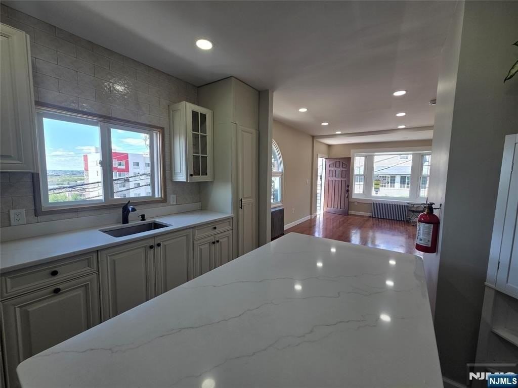 1513 67th St #2ndFL - Photo 3 of 40