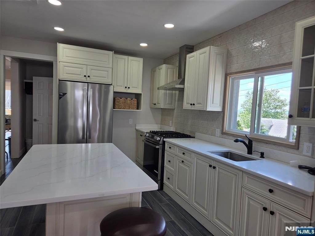 1513 67th St #2ndFL - Photo 6 of 40