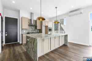 featured image of 21 Lincoln Park #300