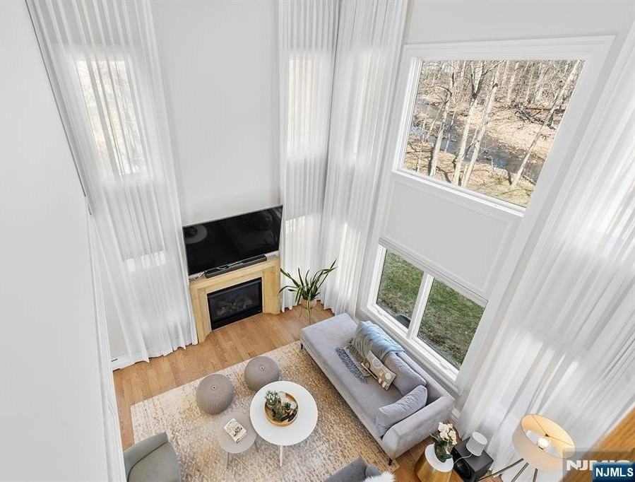 52 Glenwood Ave - Photo 6 of 38