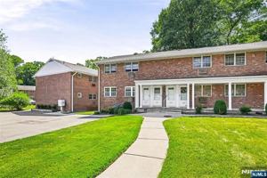 featured image of 901 Washington Dr
