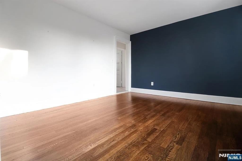 426 Columbia Ave #2 - Photo 7 of 9