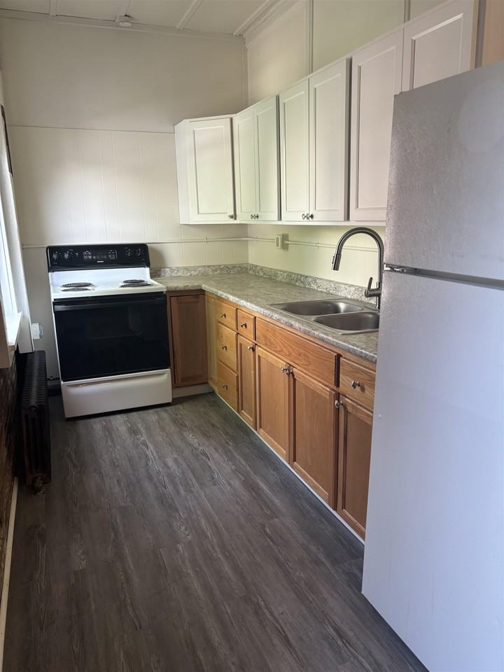 75 N Main St #201 - Photo 4 of 16