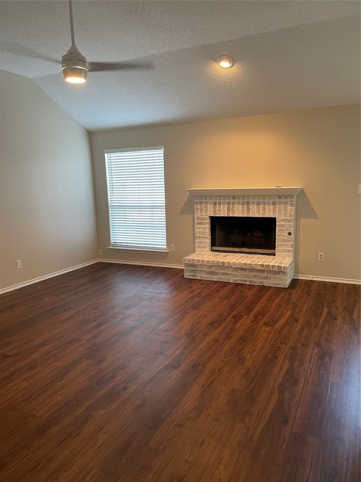 2149 Willowood Dr - Photo 5 of 25