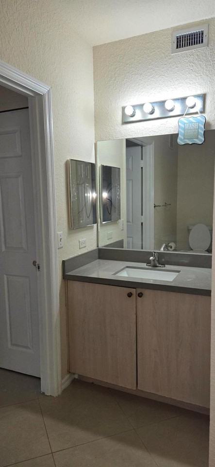 2505 Belmont Lane #2505 - Photo 4 of 6