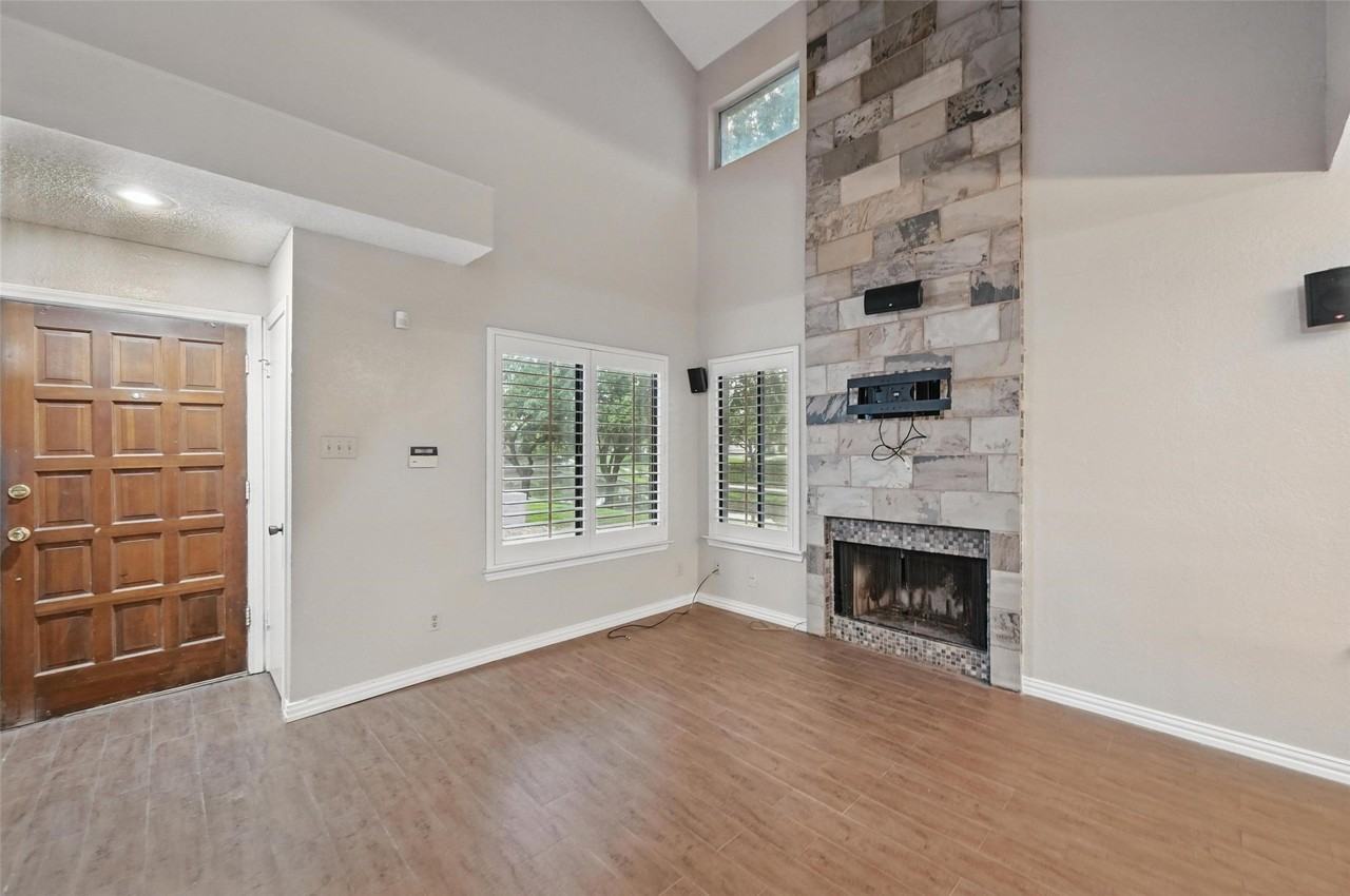 543 Ranch Trl #180 - Photo 3 of 23
