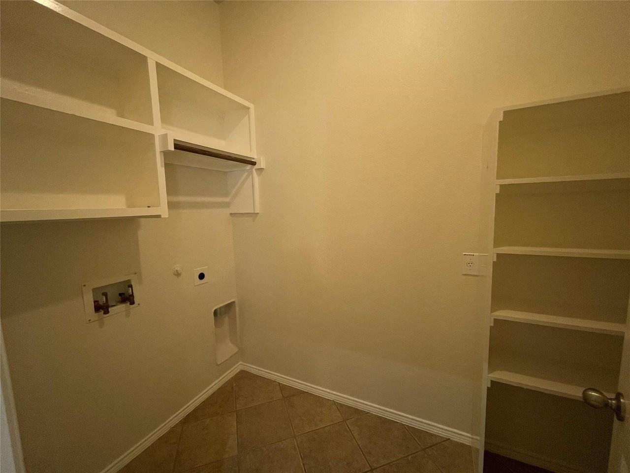 11920 Brownwood Dr - Photo 6 of 29