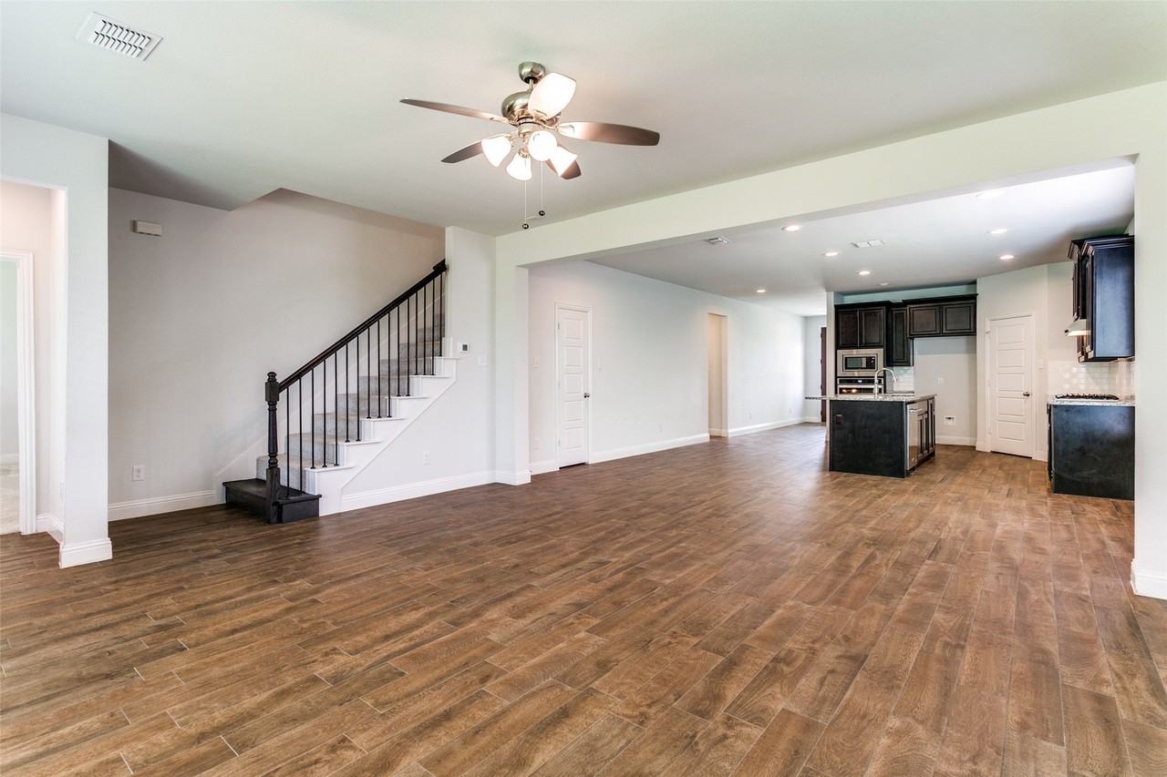 3701 Trillium Dr - Photo 6 of 21