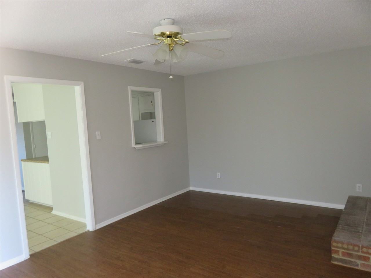 3901 William St - Photo 5 of 9