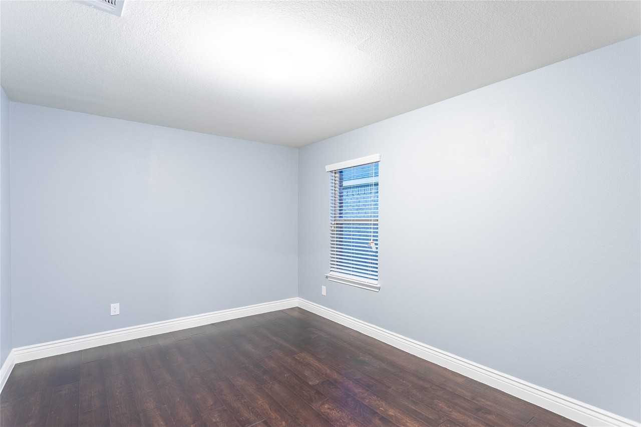 1009 Riverstone Trl - Photo 7 of 21