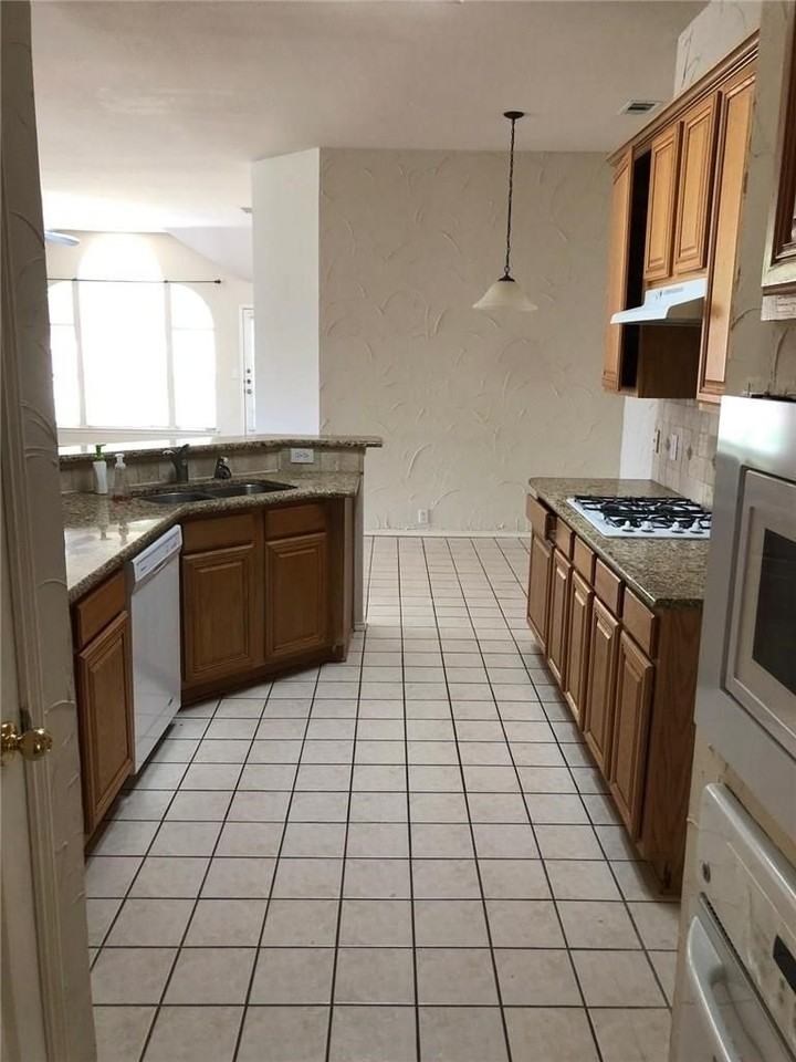 2521 Allegro Ln - Photo 5 of 28