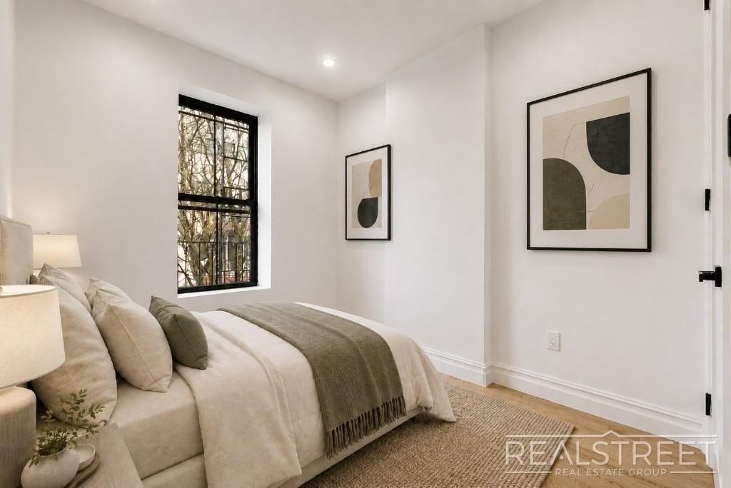 310 Linden St #1 - Photo 6 of 16