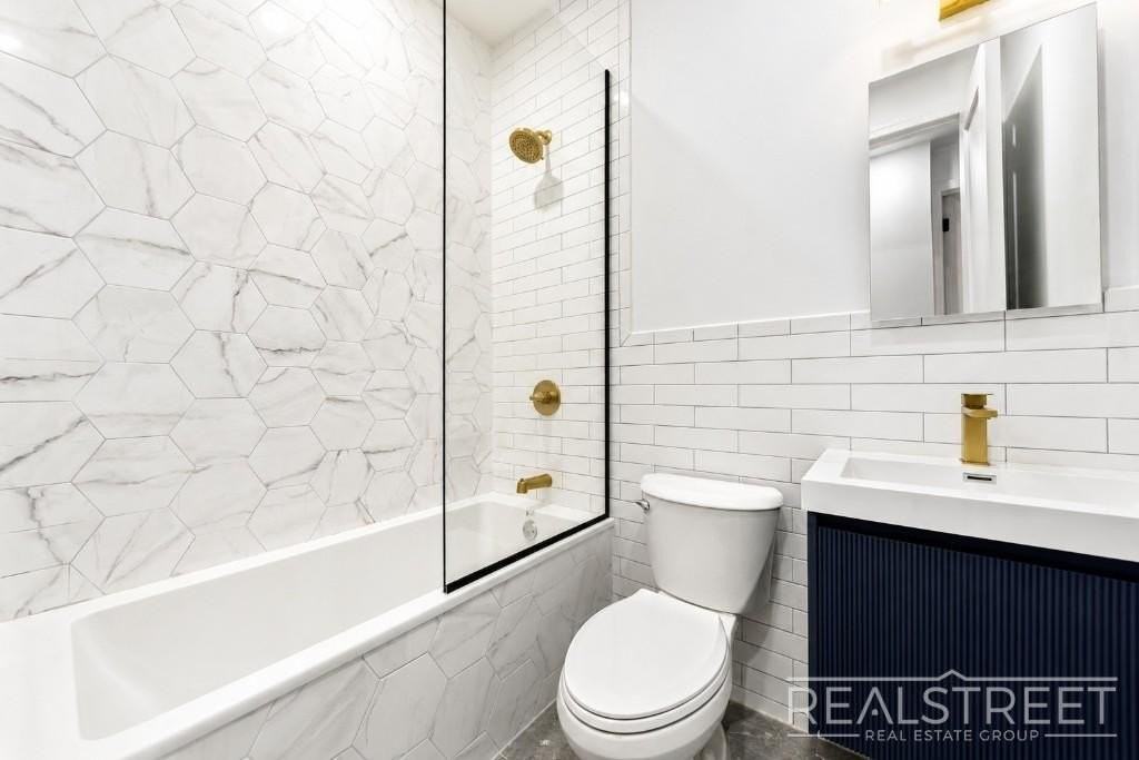 310 Linden St #1 - Photo 7 of 16