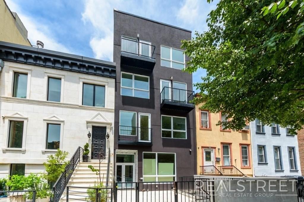 1469 Dean St #2B - Photo 6 of 6