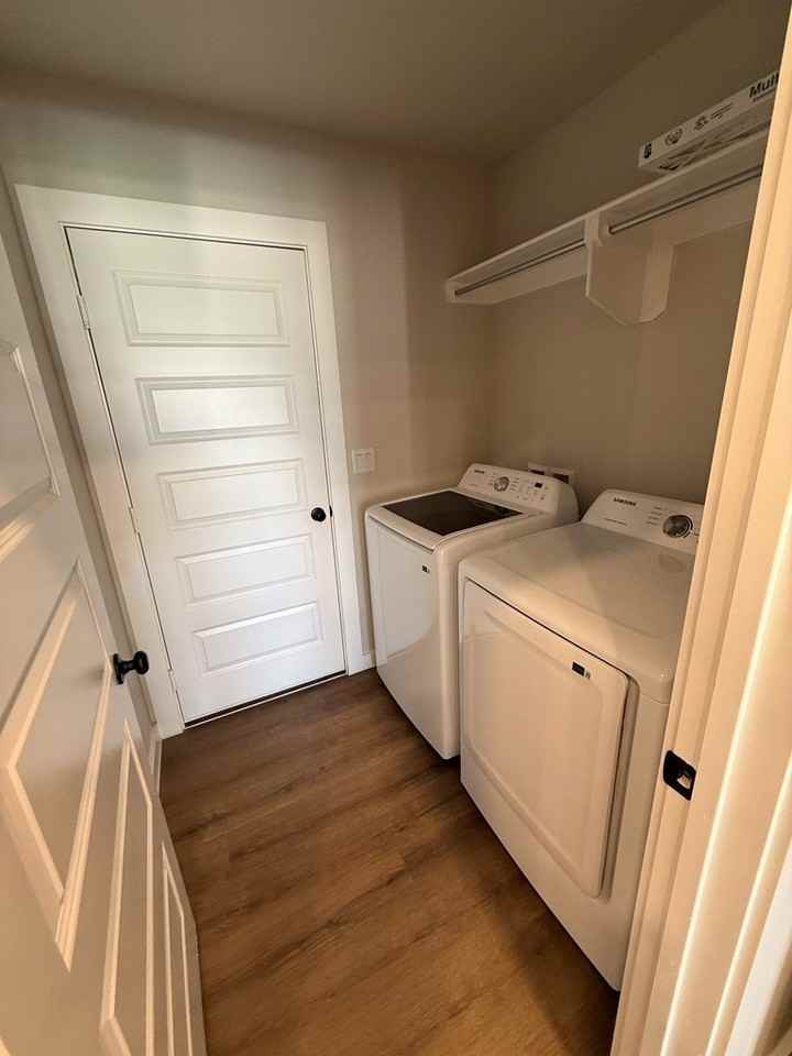 2521 Copperhead Rd - Photo 5 of 13