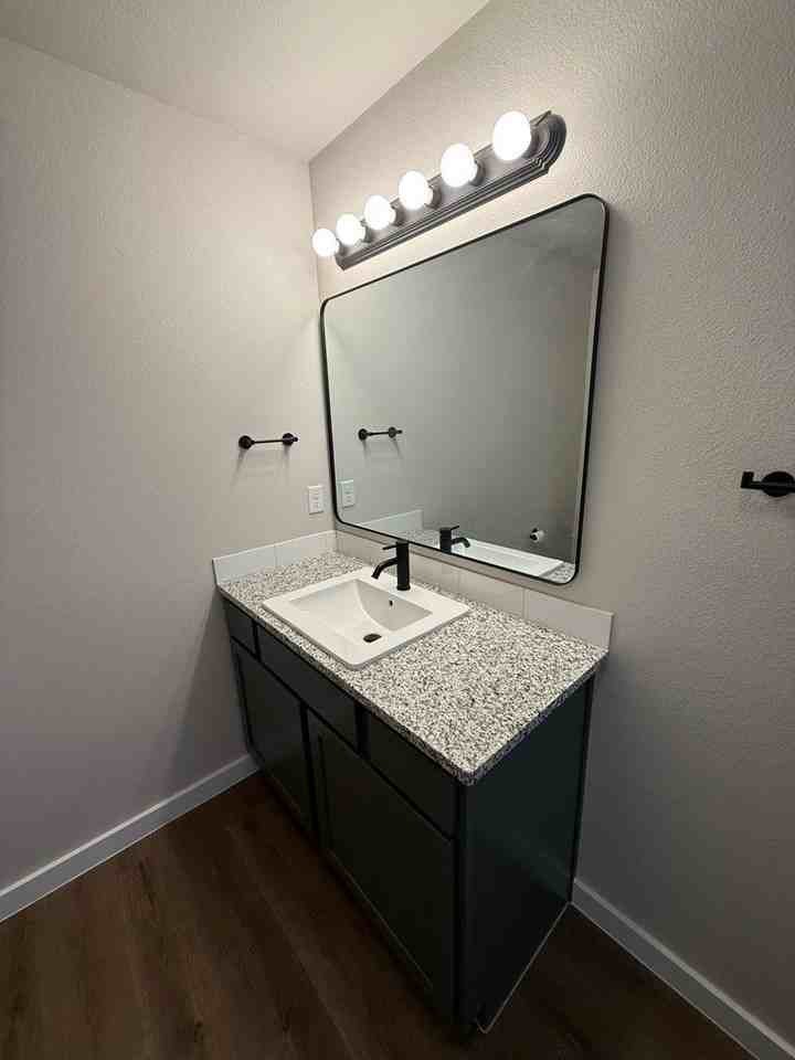 2521 Copperhead Rd - Photo 7 of 13