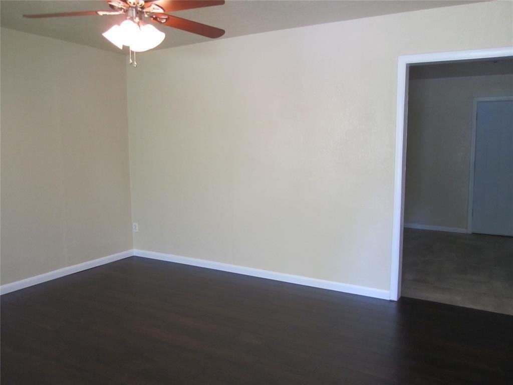 1530 Melrose Dr - Photo 3 of 41