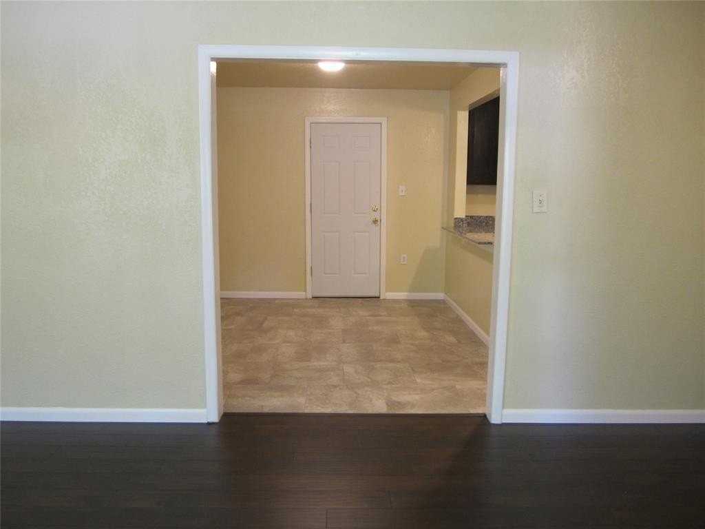 1530 Melrose Dr - Photo 5 of 41