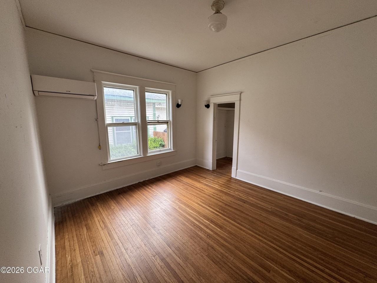 631 S Porter Ave - Photo 3 of 6