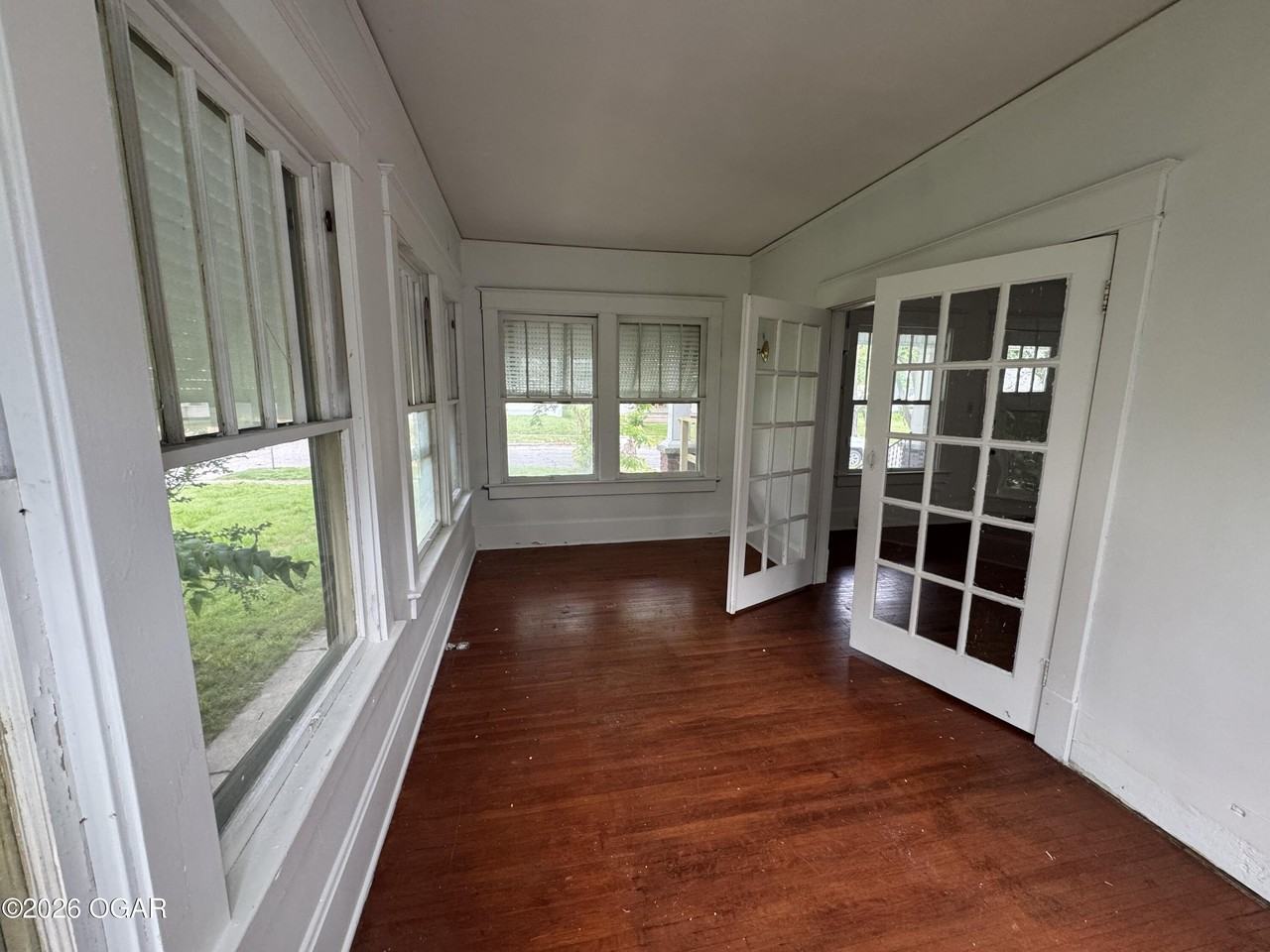 631 S Porter Ave - Photo 4 of 6
