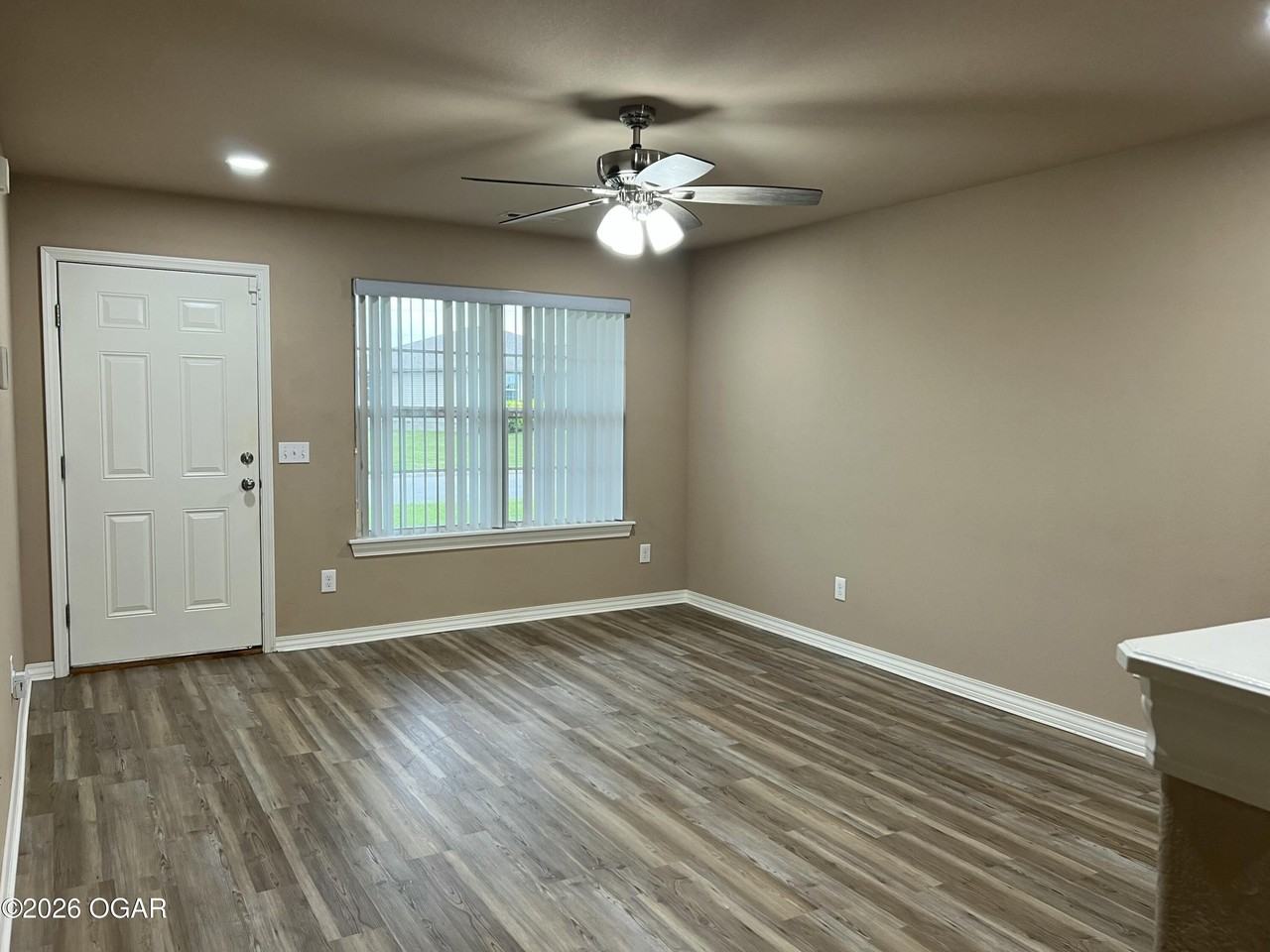 1205 Roland Ave - Photo 3 of 14