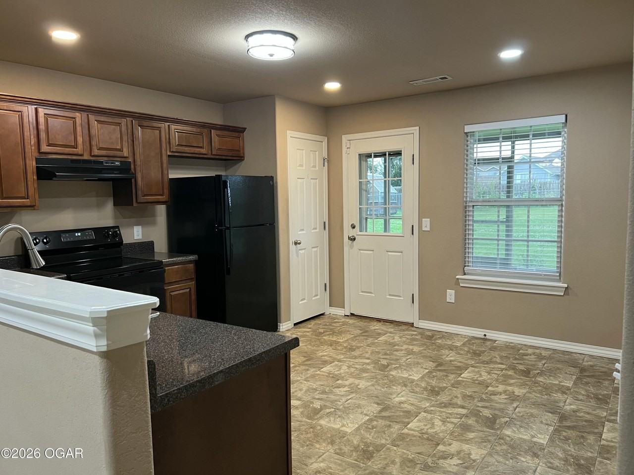 1205 Roland Ave - Photo 5 of 14