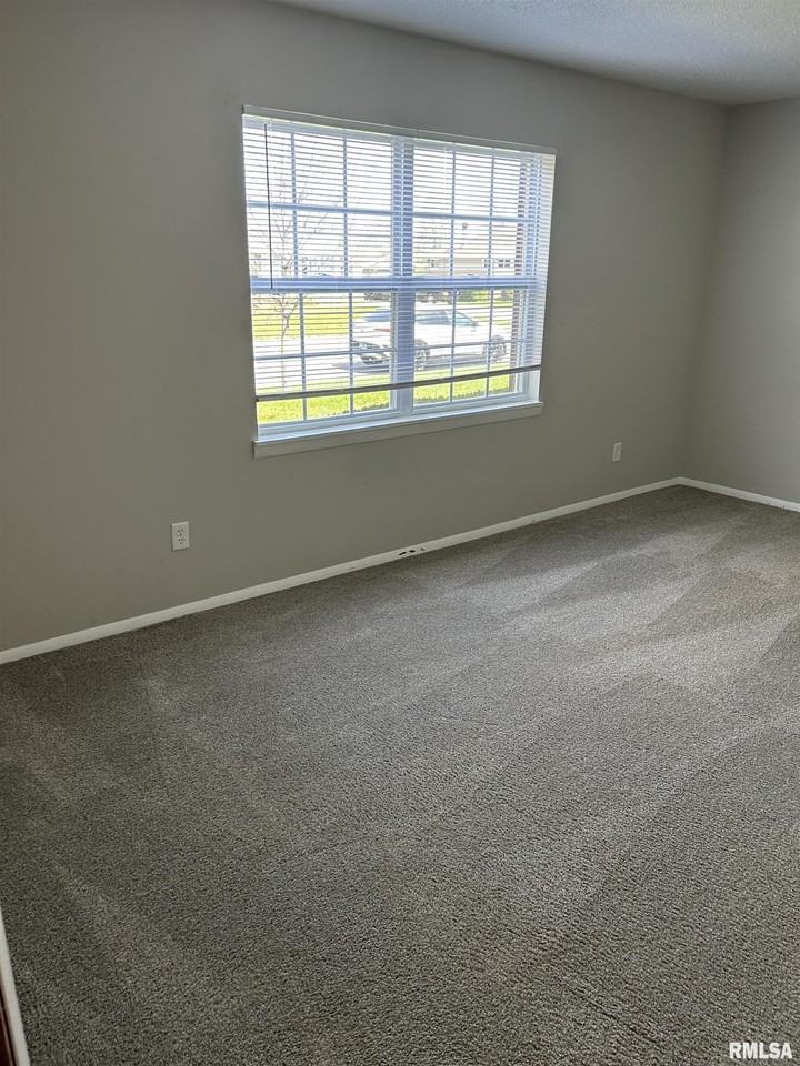 1308 W Jefferson St #2 - Photo 4 of 24
