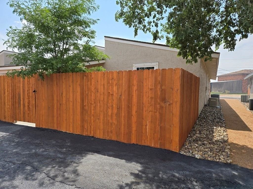 123 N Glenwood Dr #B - Photo 3 of 20